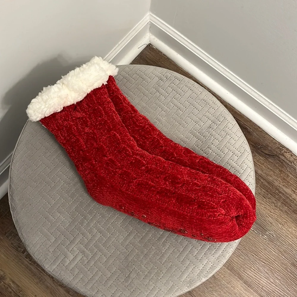 MUK LUKS Cozy Warmer Socks with Rubber Grip